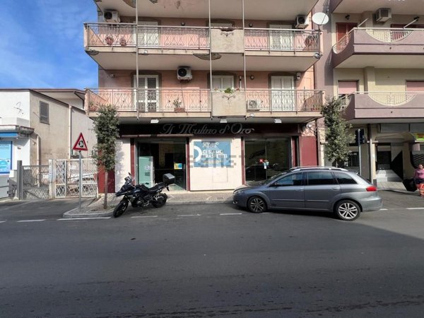 locale commerciale in affitto a Casalnuovo di Napoli