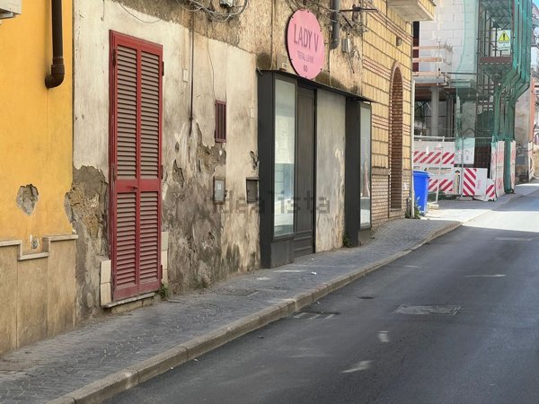 locale commerciale in affitto a Casalnuovo di Napoli