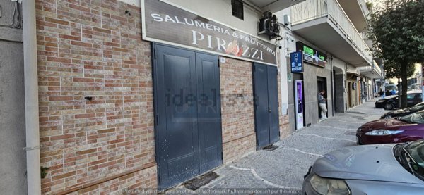 locale commerciale in affitto a Casalnuovo di Napoli in zona Tavernanova