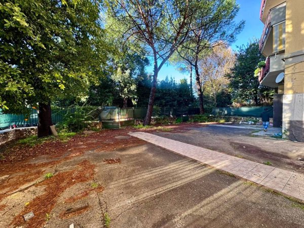 negozio in affitto a Casalnuovo di Napoli