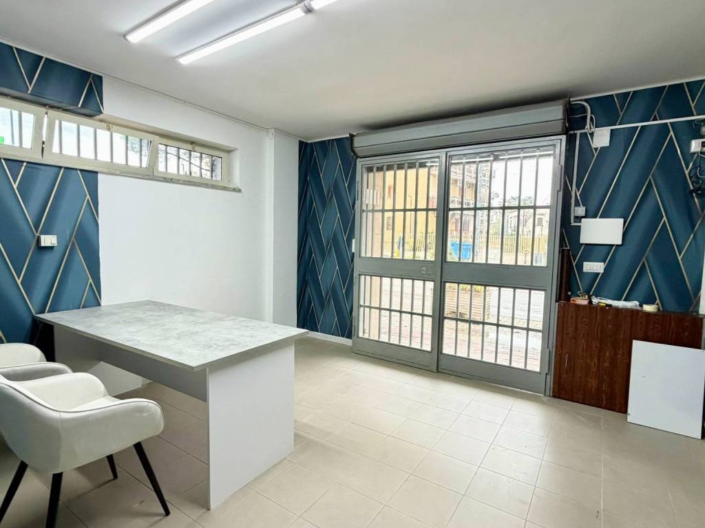 negozio in affitto a Casalnuovo di Napoli