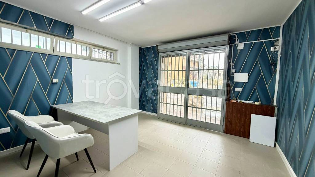 negozio in affitto a Casalnuovo di Napoli