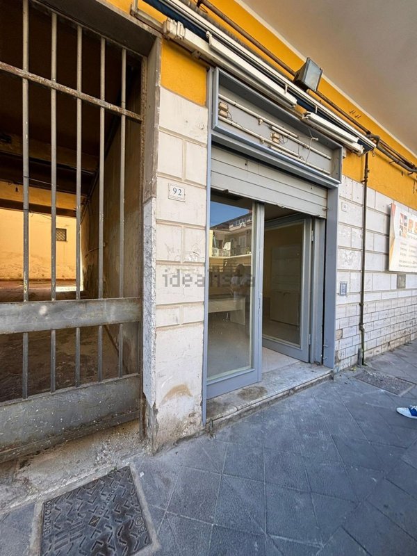 locale commerciale in affitto a Casalnuovo di Napoli