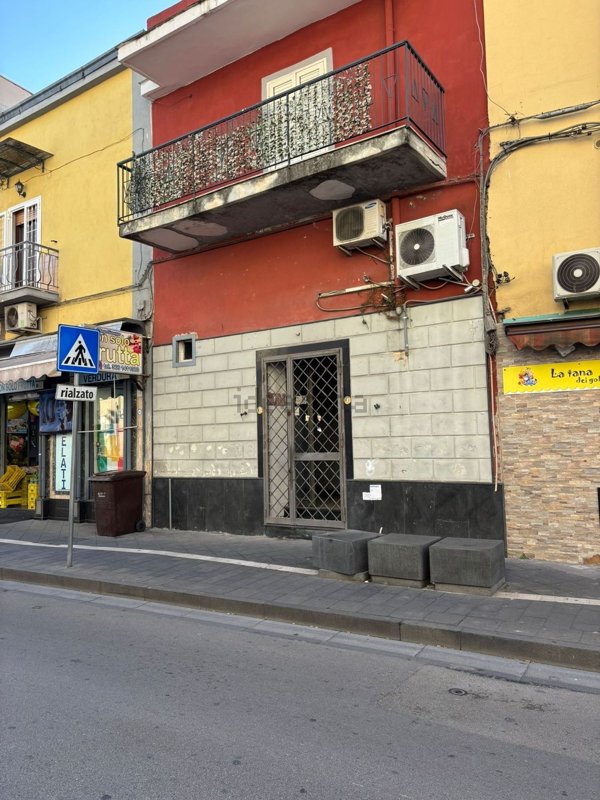 locale commerciale in affitto a Casalnuovo di Napoli
