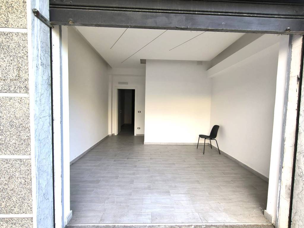 negozio in affitto a Casalnuovo di Napoli
