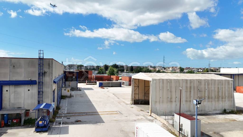 locale commerciale in affitto a Casalnuovo di Napoli