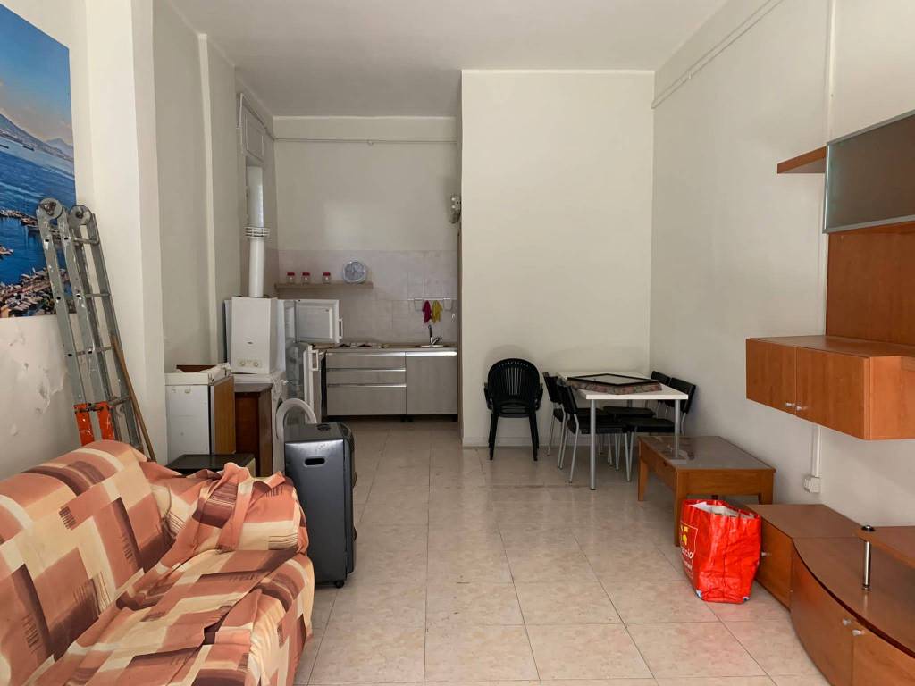negozio in affitto a Casalnuovo di Napoli