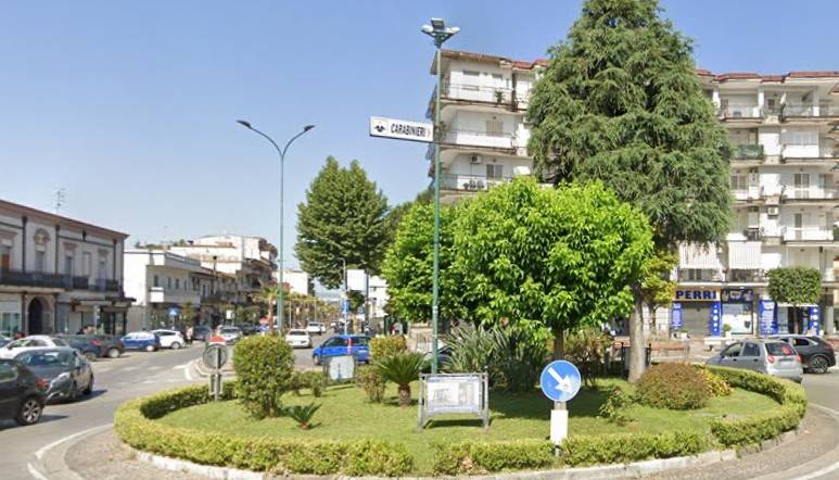 negozio in affitto a Casalnuovo di Napoli in zona Tavernanova