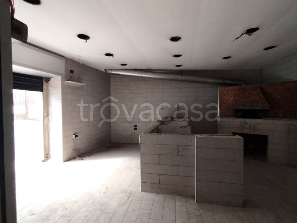negozio in affitto a Casalnuovo di Napoli