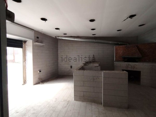 locale commerciale in affitto a Casalnuovo di Napoli