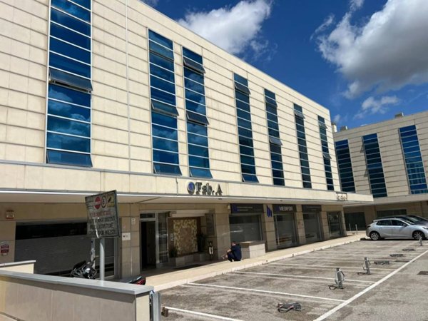 ufficio in affitto a Casalnuovo di Napoli in zona Casarea