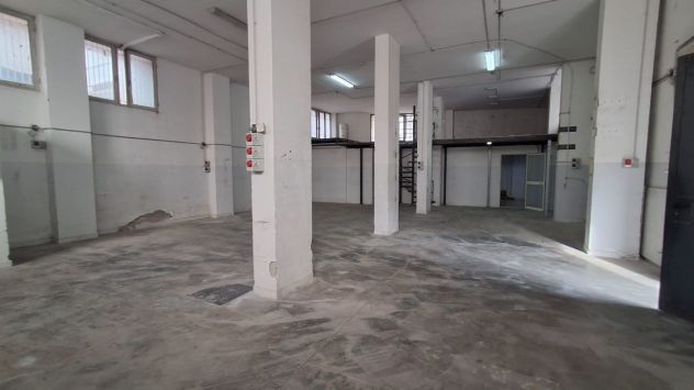 locale commerciale in affitto a Casalnuovo di Napoli