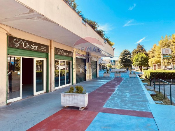 locale commerciale in affitto a Casalnuovo di Napoli