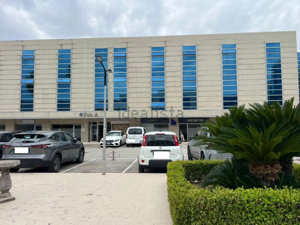 ufficio in affitto a Casalnuovo di Napoli in zona Casarea