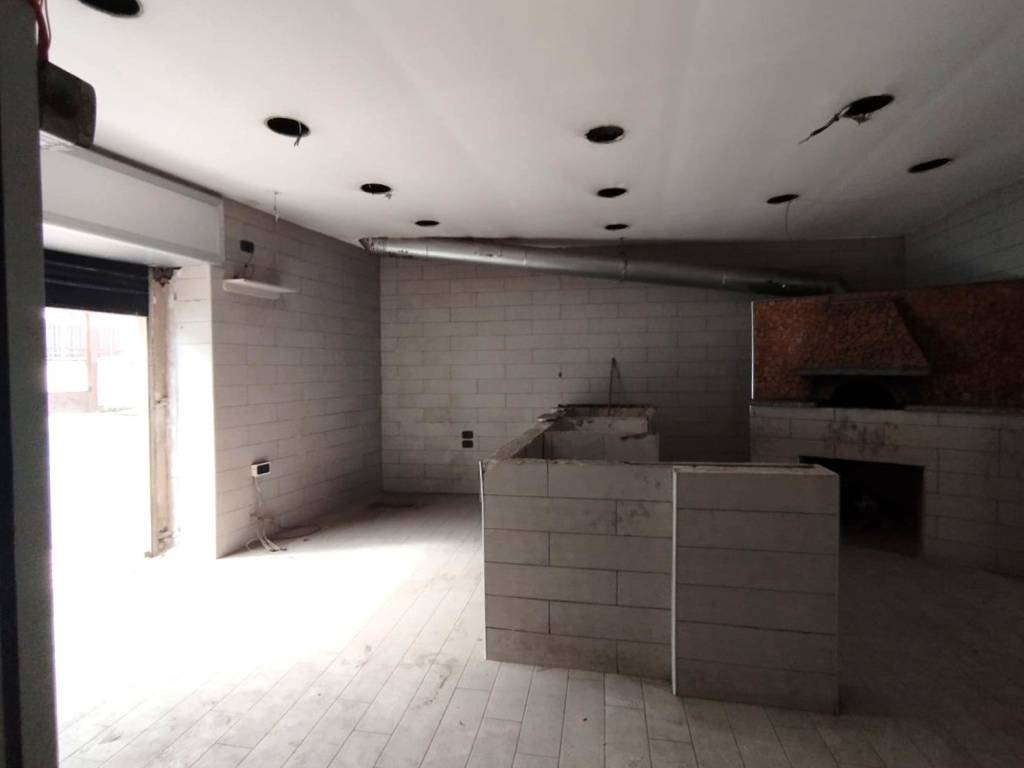 negozio in affitto a Casalnuovo di Napoli