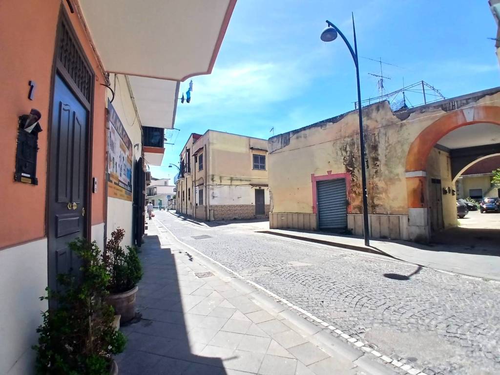 negozio in affitto a Casalnuovo di Napoli