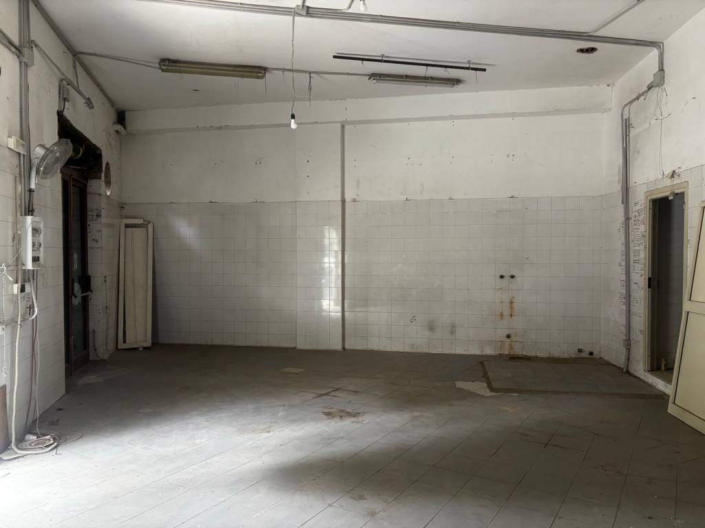 negozio in affitto a Casalnuovo di Napoli
