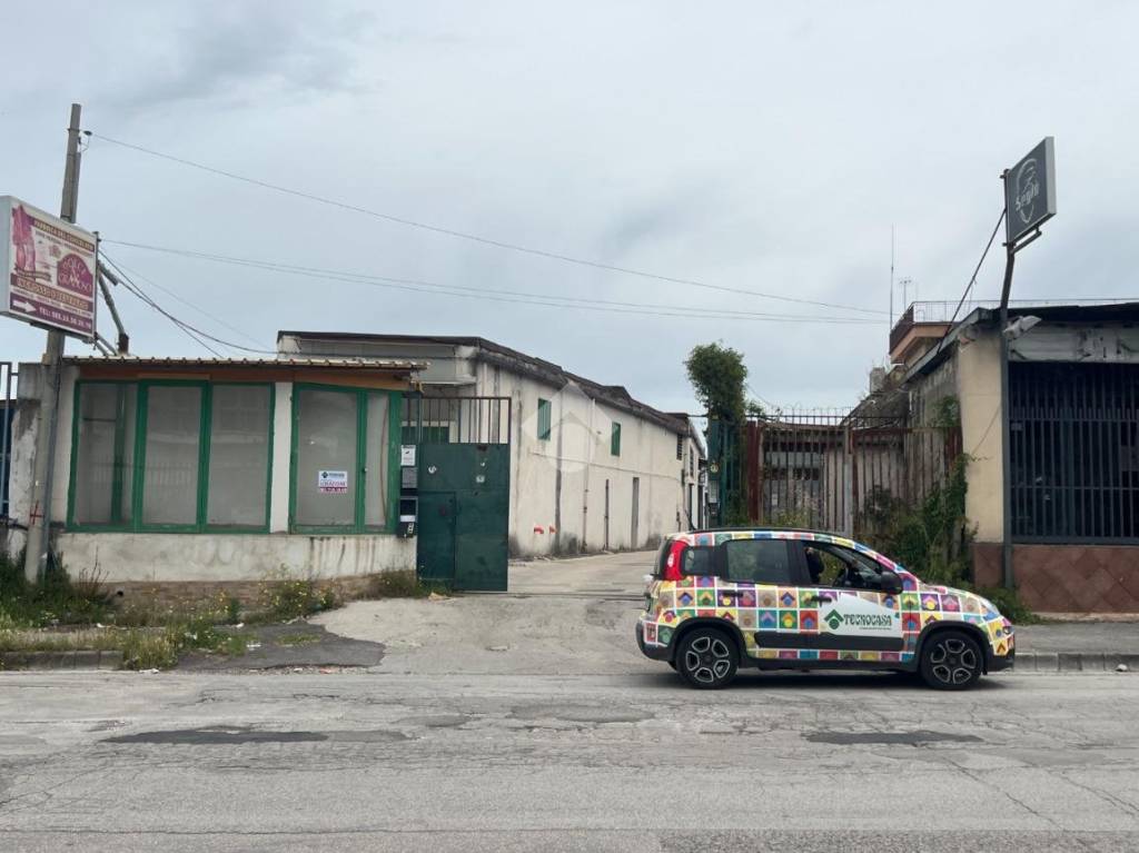 negozio in affitto a Casandrino