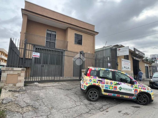 negozio in affitto a Casandrino