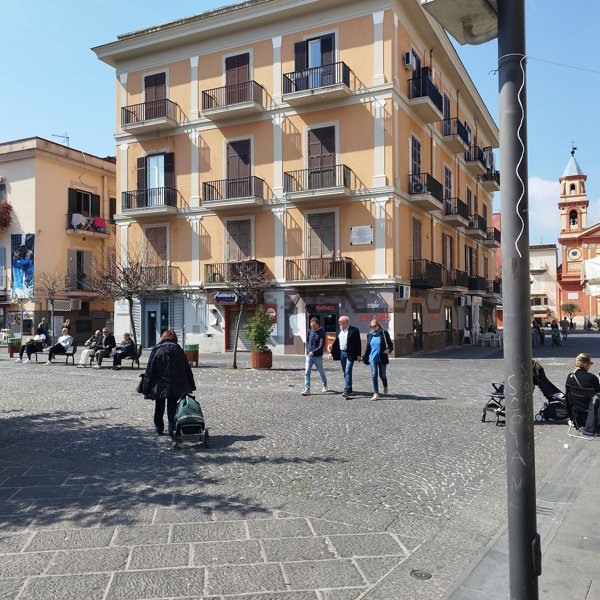 locale commerciale in affitto a Casandrino