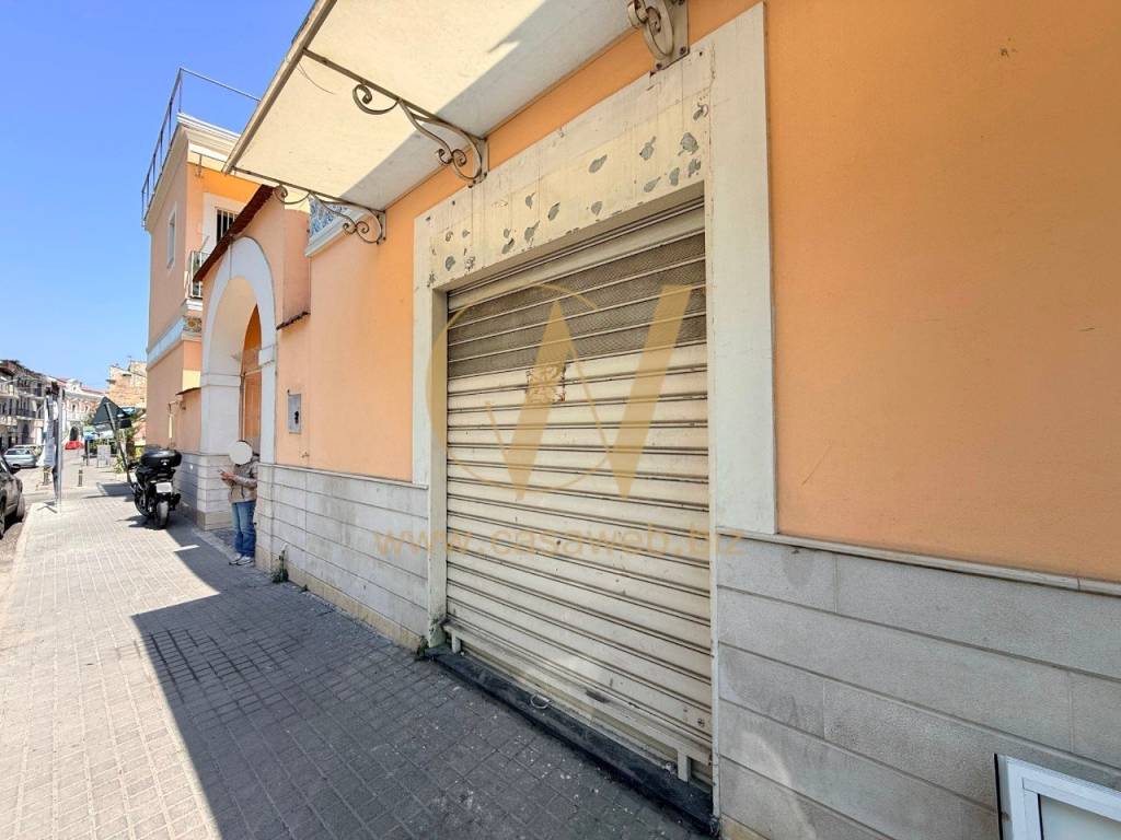 negozio in affitto a Casandrino