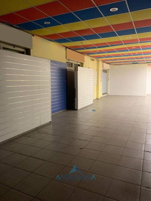 locale commerciale in affitto a Casavatore