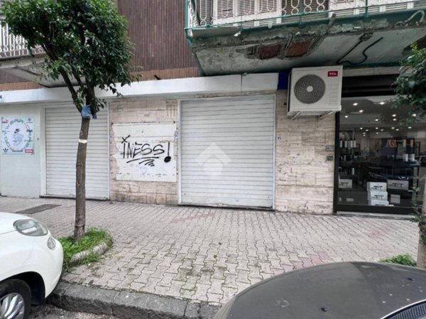 negozio in affitto a Casavatore