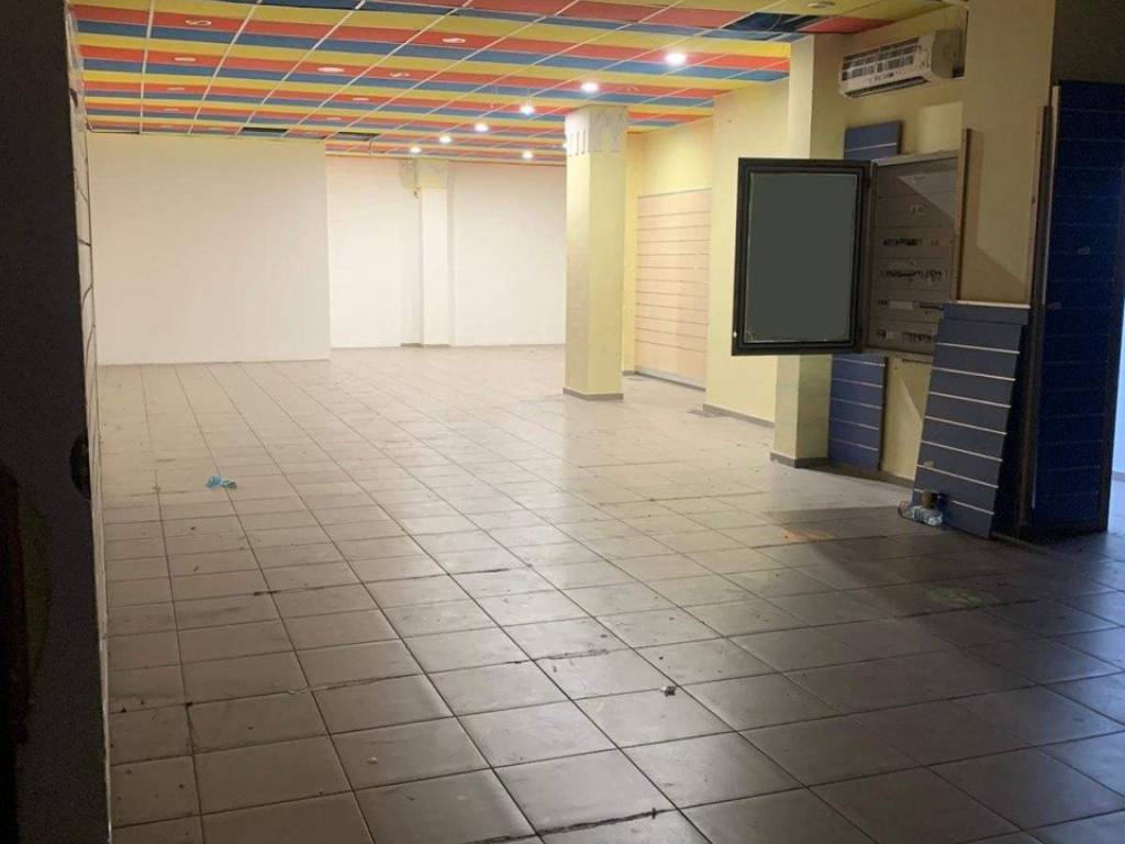 negozio in affitto a Casavatore