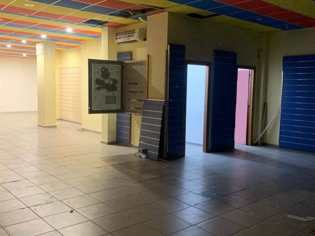 negozio in affitto a Casavatore