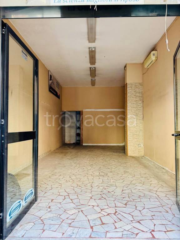 negozio in affitto a Casavatore