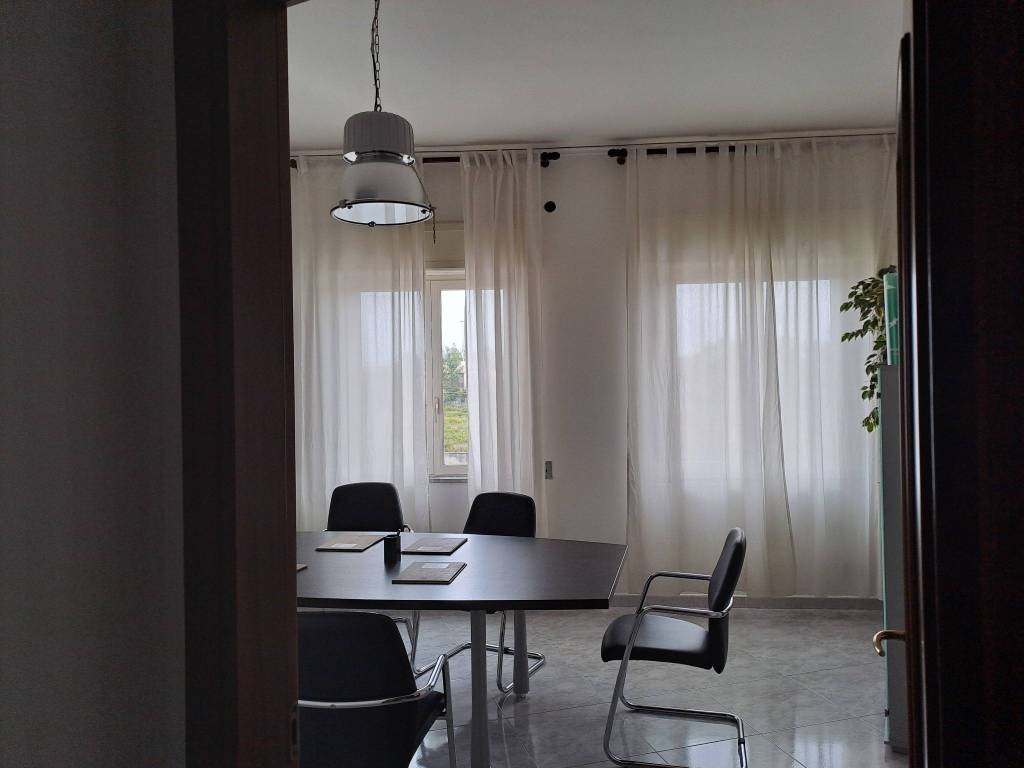 ufficio in vendita a Casoria