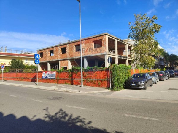 intera palazzina in affitto a Casoria in zona Centro Storico