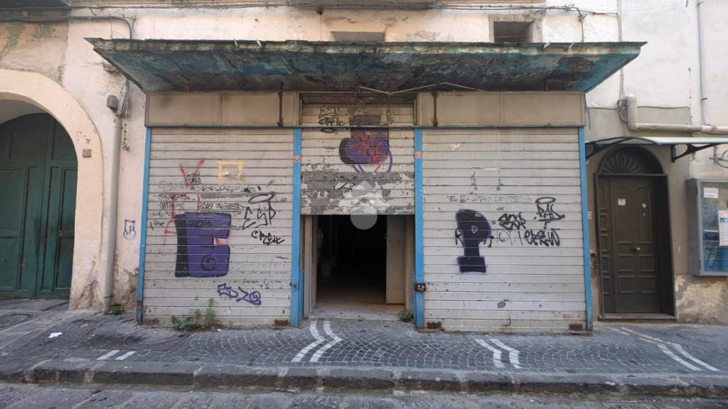 negozio in affitto a Casoria in zona Centro Storico