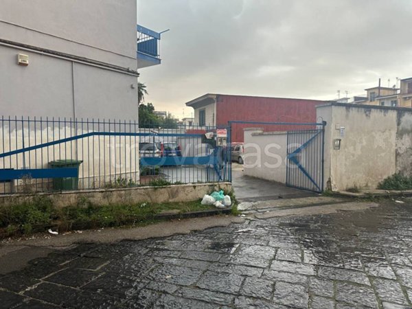 locale commerciale in affitto a Casoria