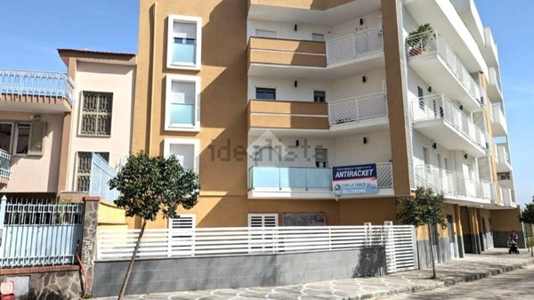 locale commerciale in affitto a Casoria