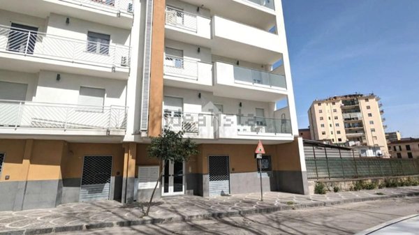 locale commerciale in affitto a Casoria