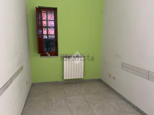locale commerciale in affitto a Casoria