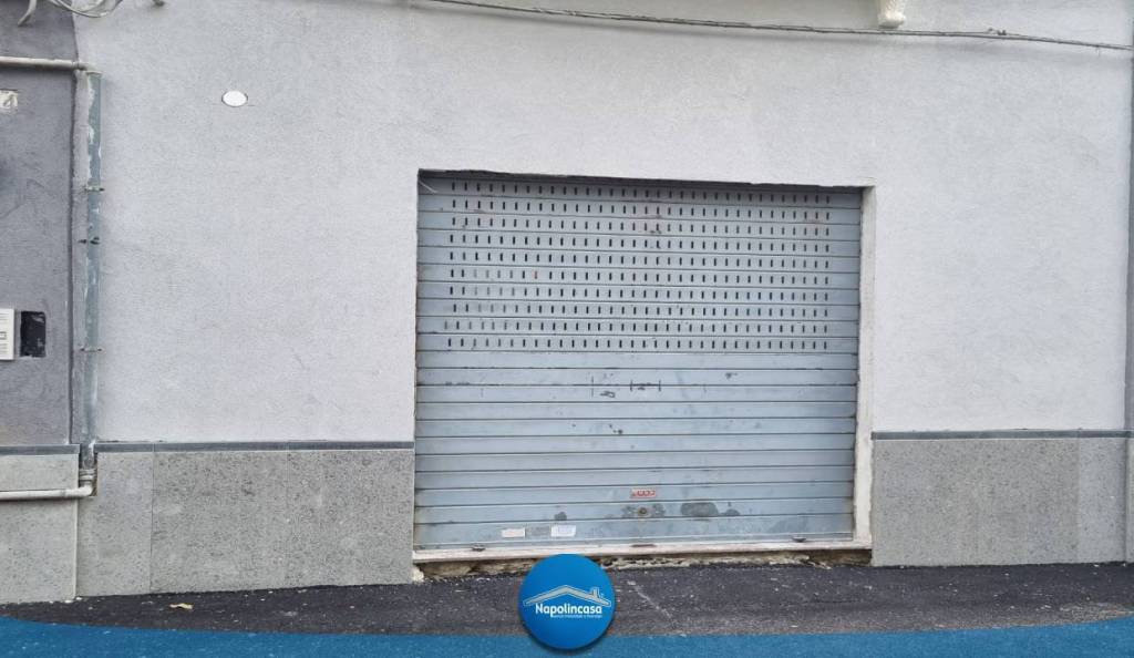 negozio in affitto a Casoria