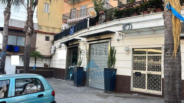 locale commerciale in affitto a Casoria
