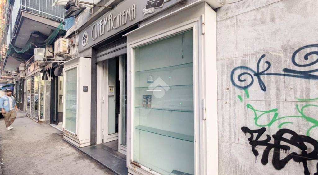 negozio in affitto a Casoria