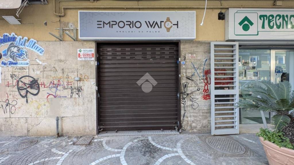 negozio in affitto a Casoria in zona Centro Storico