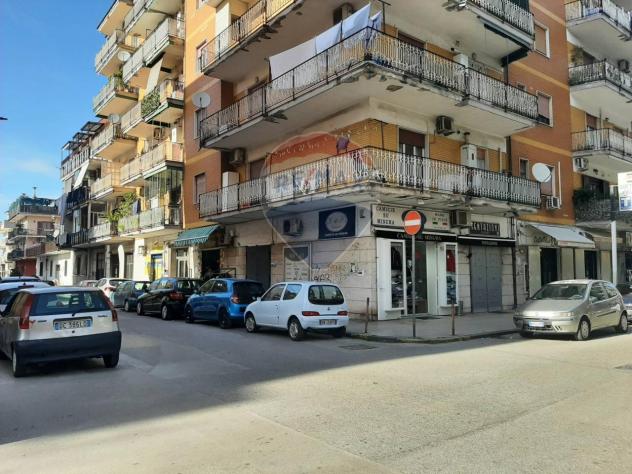 negozio in affitto a Casoria