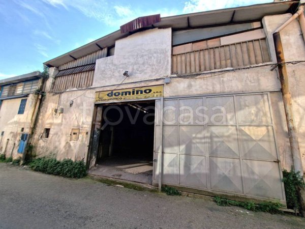 locale commerciale in affitto a Casoria