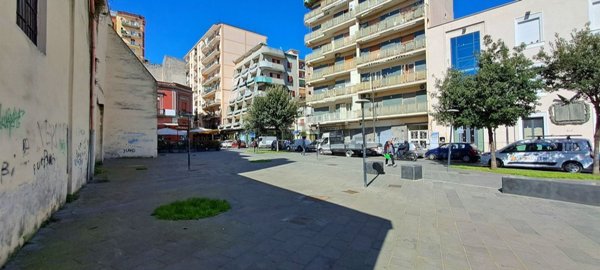 locale commerciale in affitto a Casoria