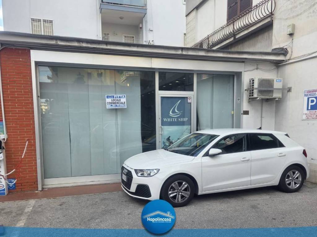 negozio in affitto a Casoria in zona Centro Storico