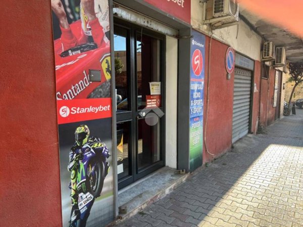 negozio in affitto a Casoria