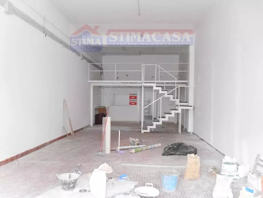 locale commerciale in affitto a Casoria