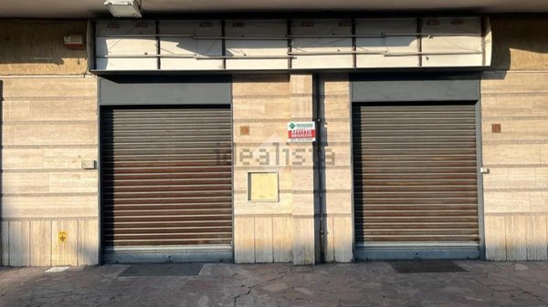 negozio in affitto a Casoria