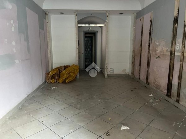 negozio in affitto a Casoria