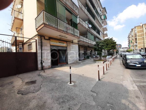 locale commerciale in affitto a Casoria